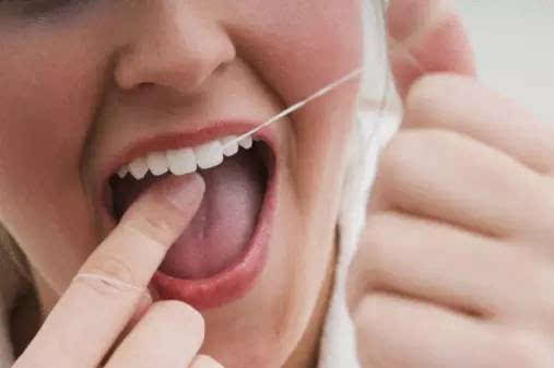 怎麼使用牙線更好？