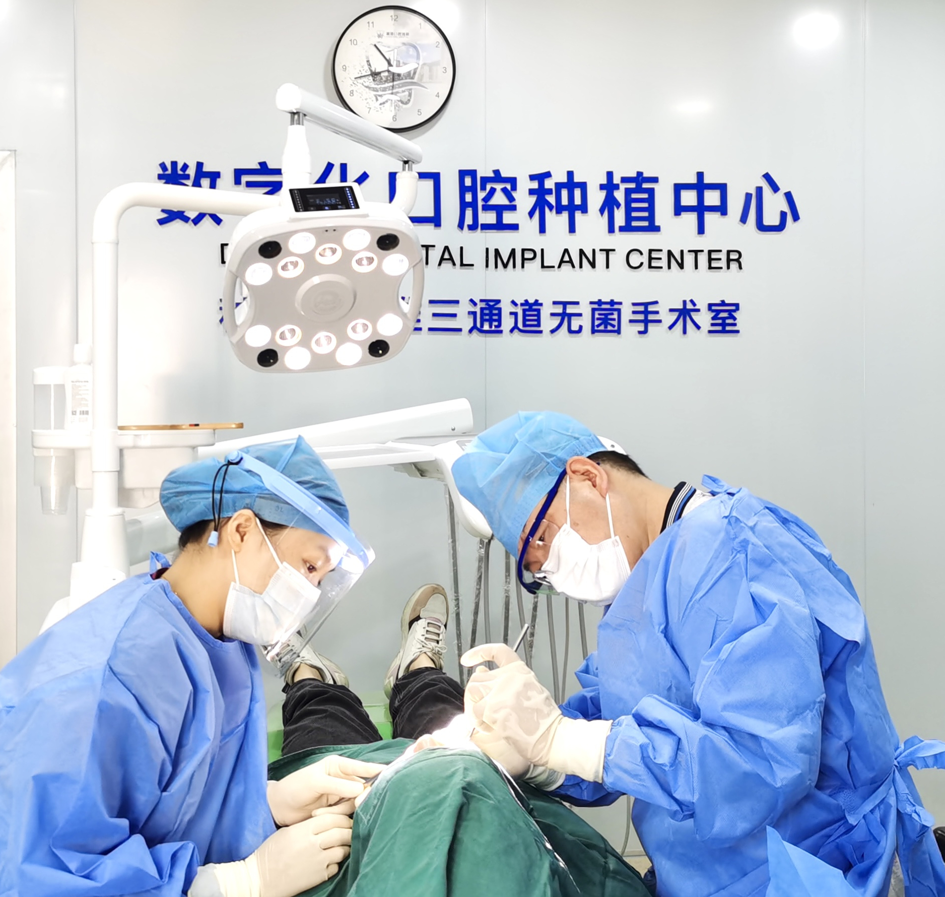 維港口腔種植牙優勢解析：缺牙多年終於放心睇牙！