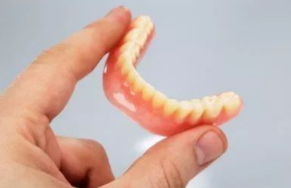 深圳牙科推介，全口義齒點樣護理？咩價格？